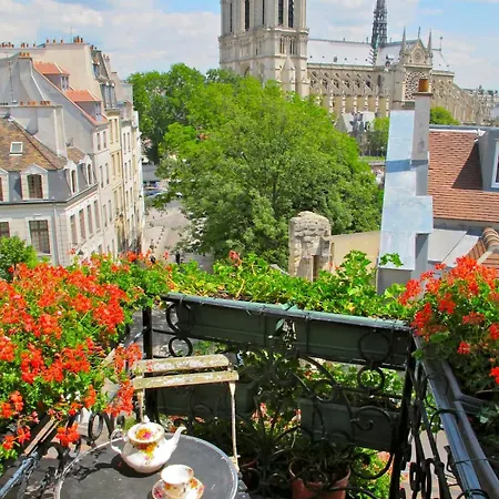 A Duplex In The Sky Apartment Paris