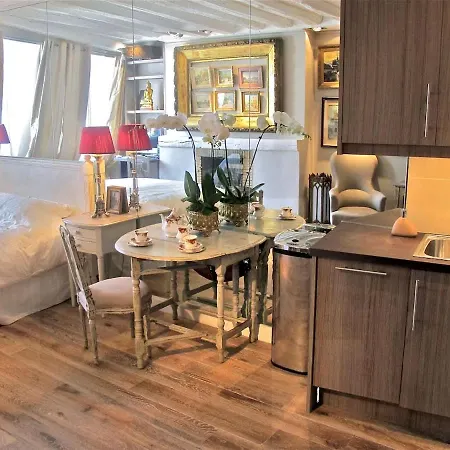 Apartment A Duplex In The Sky Paris