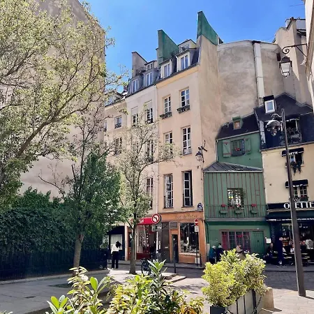 A Duplex In The Sky Paris